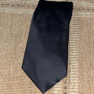 Lines Uomo solid black necktie